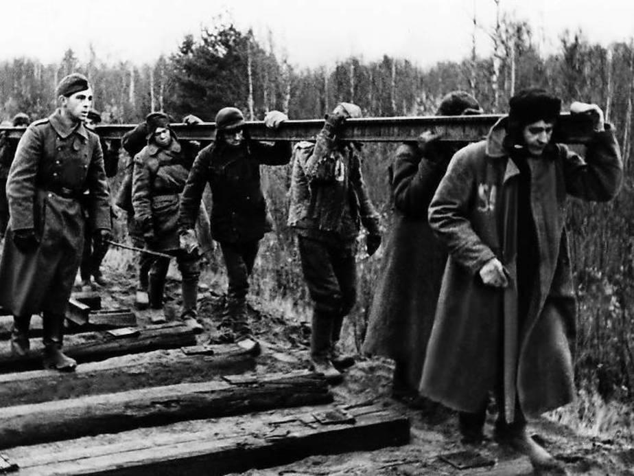 Forced laborers in 1942